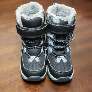 Carter's toddler boots